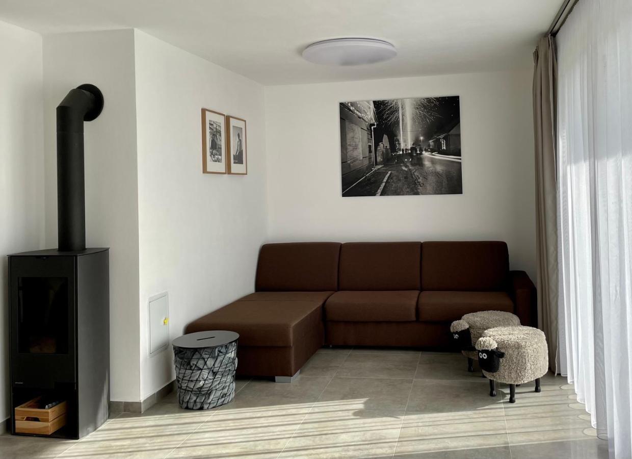 Free Spirit Apartment Nova Pec Bagian luar foto